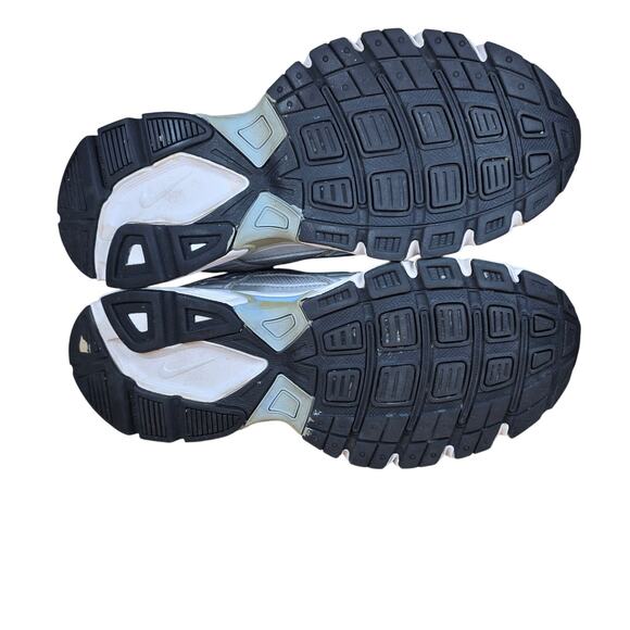 Nike Initiator Womens Size 8 Athletic Running Shoes Sliver Gray Blue White EUC - Picture 9 of 10